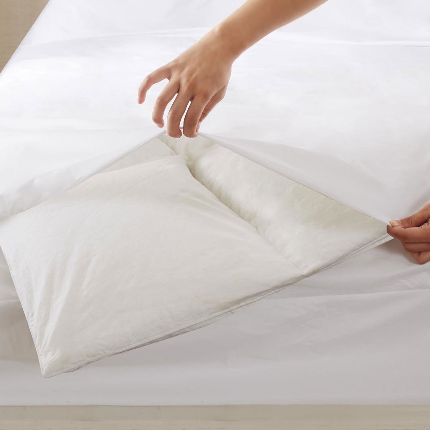 Stain Resistant Quilt Protector KING